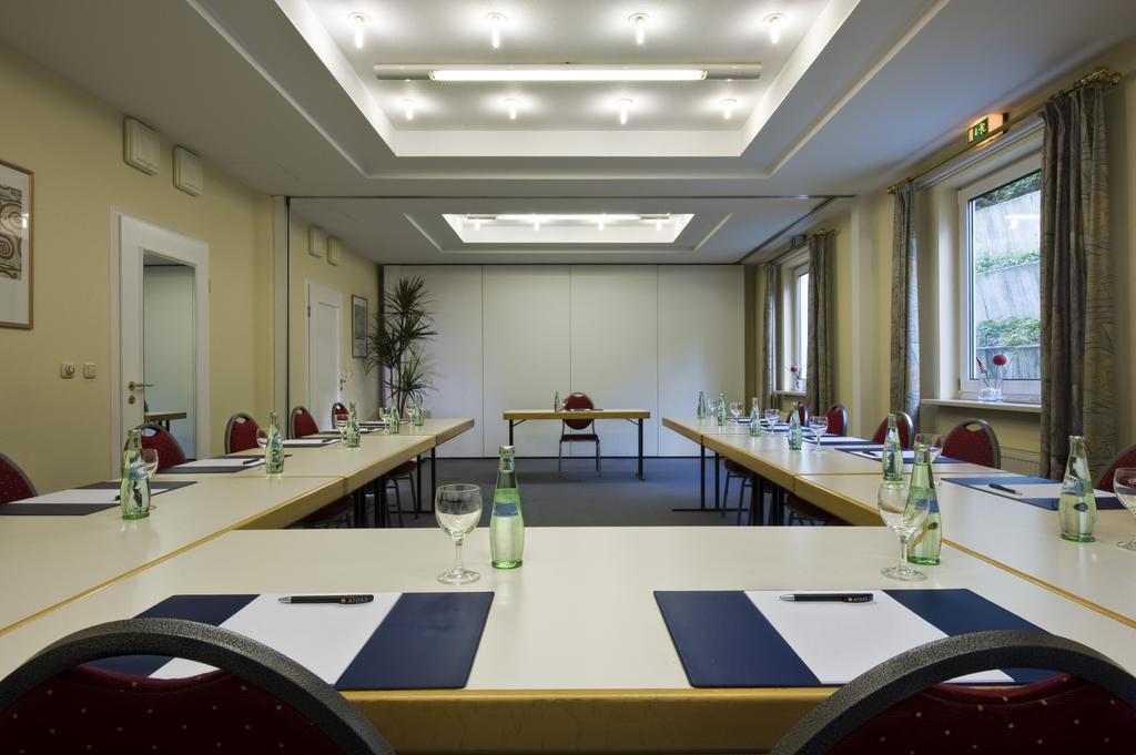 Hotel Munich North Neufahrn bei Freising Bisnis foto