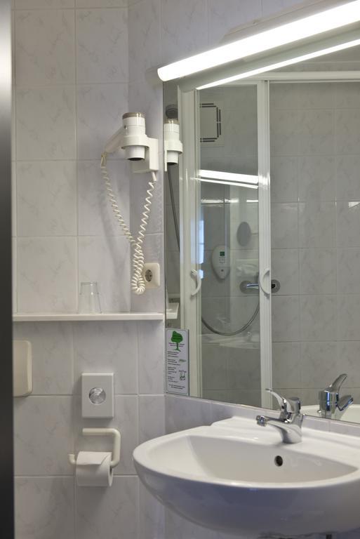 Hotel Munich North Neufahrn bei Freising Ruang foto